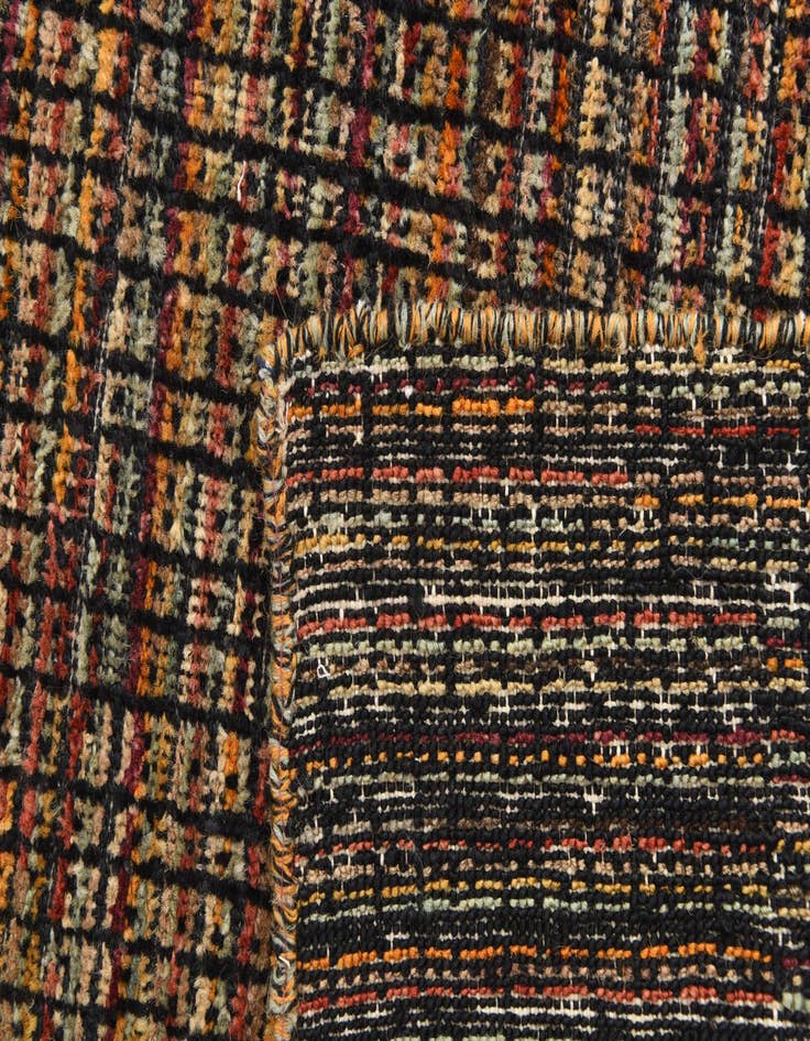 Detail image of 5' 5 x 8' 9  Hand Knotted Darya Wool Rug