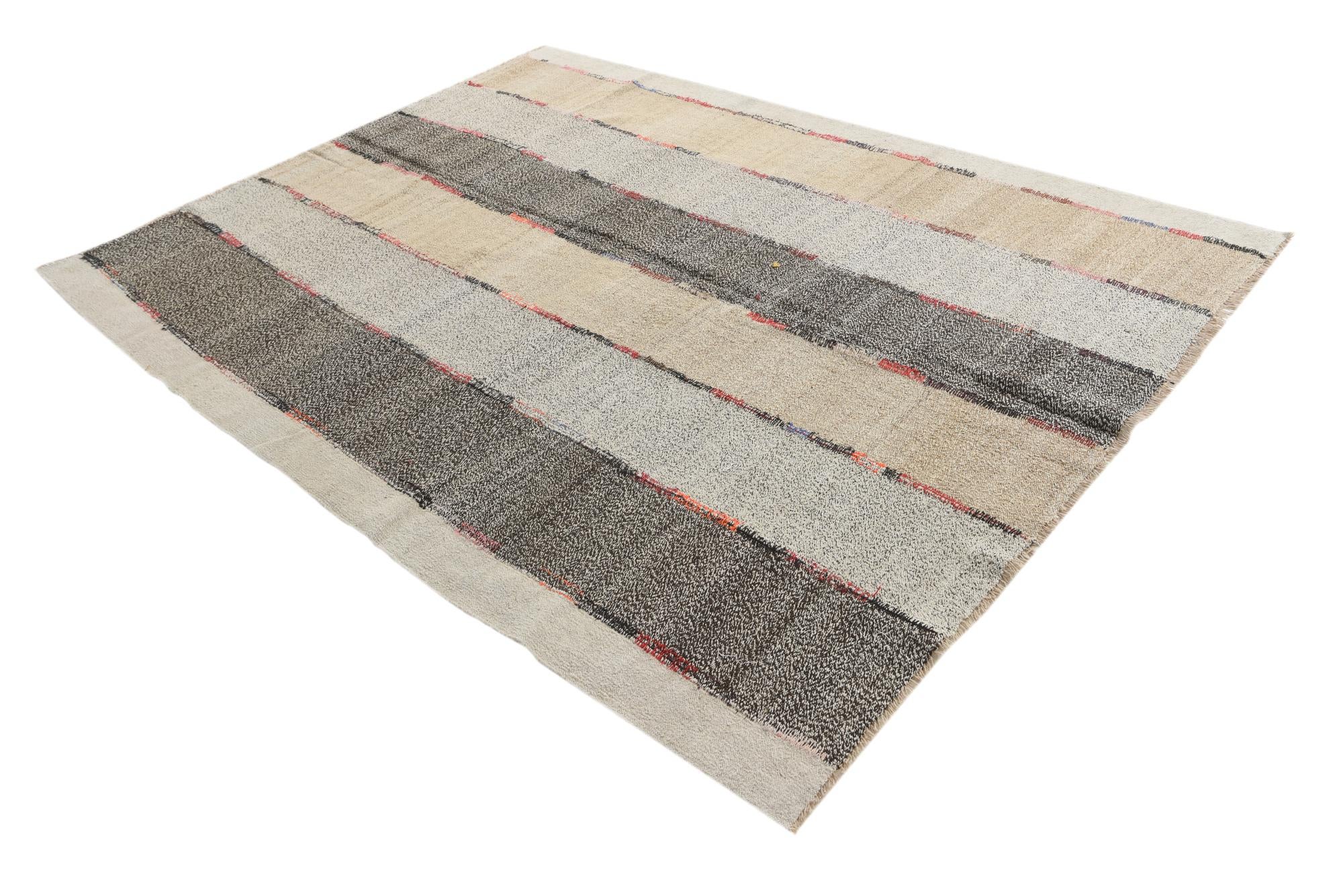 7' x 9' 4 Hand Woven Darya Wool Rug