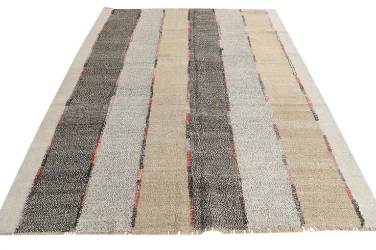 Detail image of 7' x 9' 4 Hand Woven Darya Wool Rug