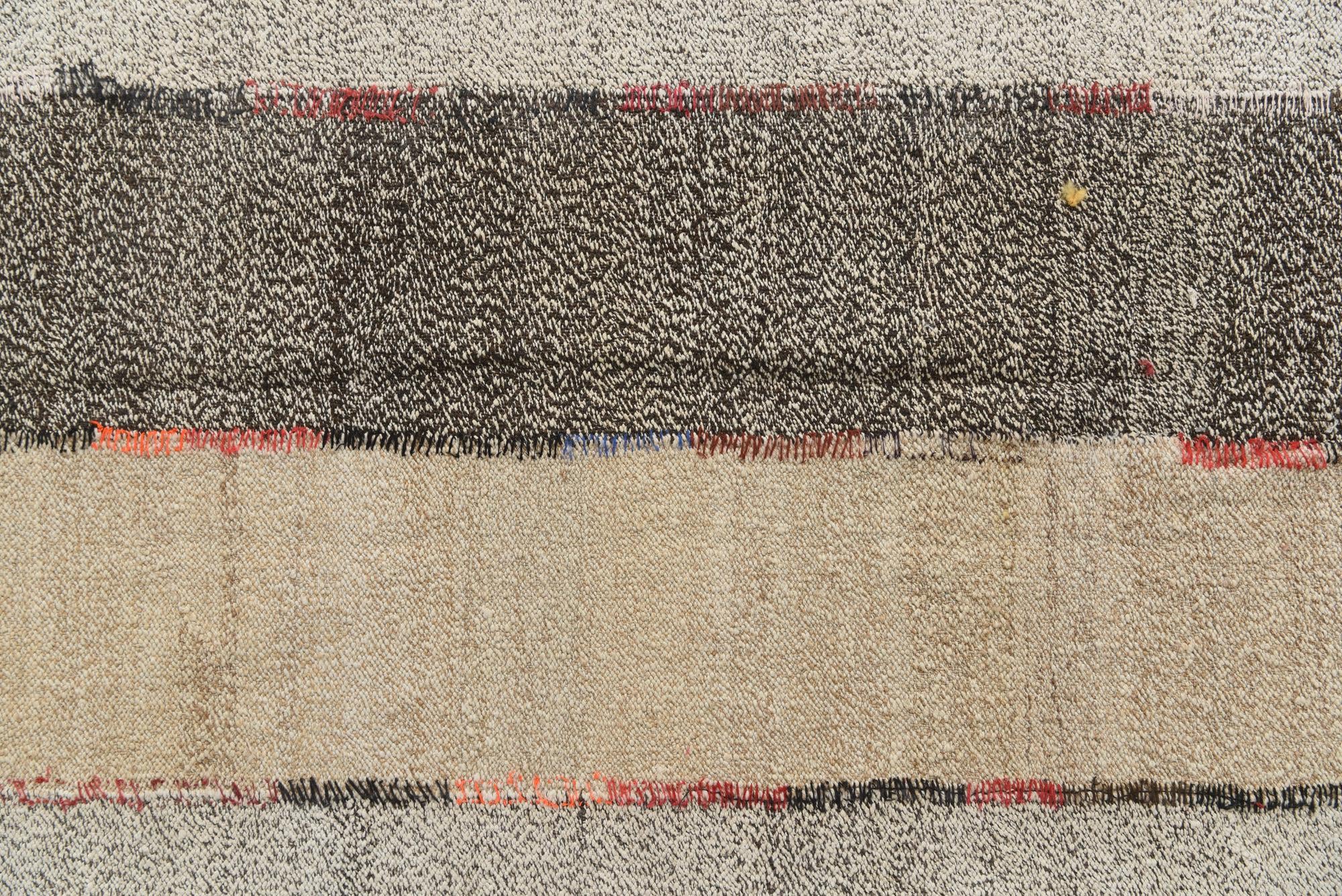 7' x 9' 4 Hand Woven Darya Wool Rug
