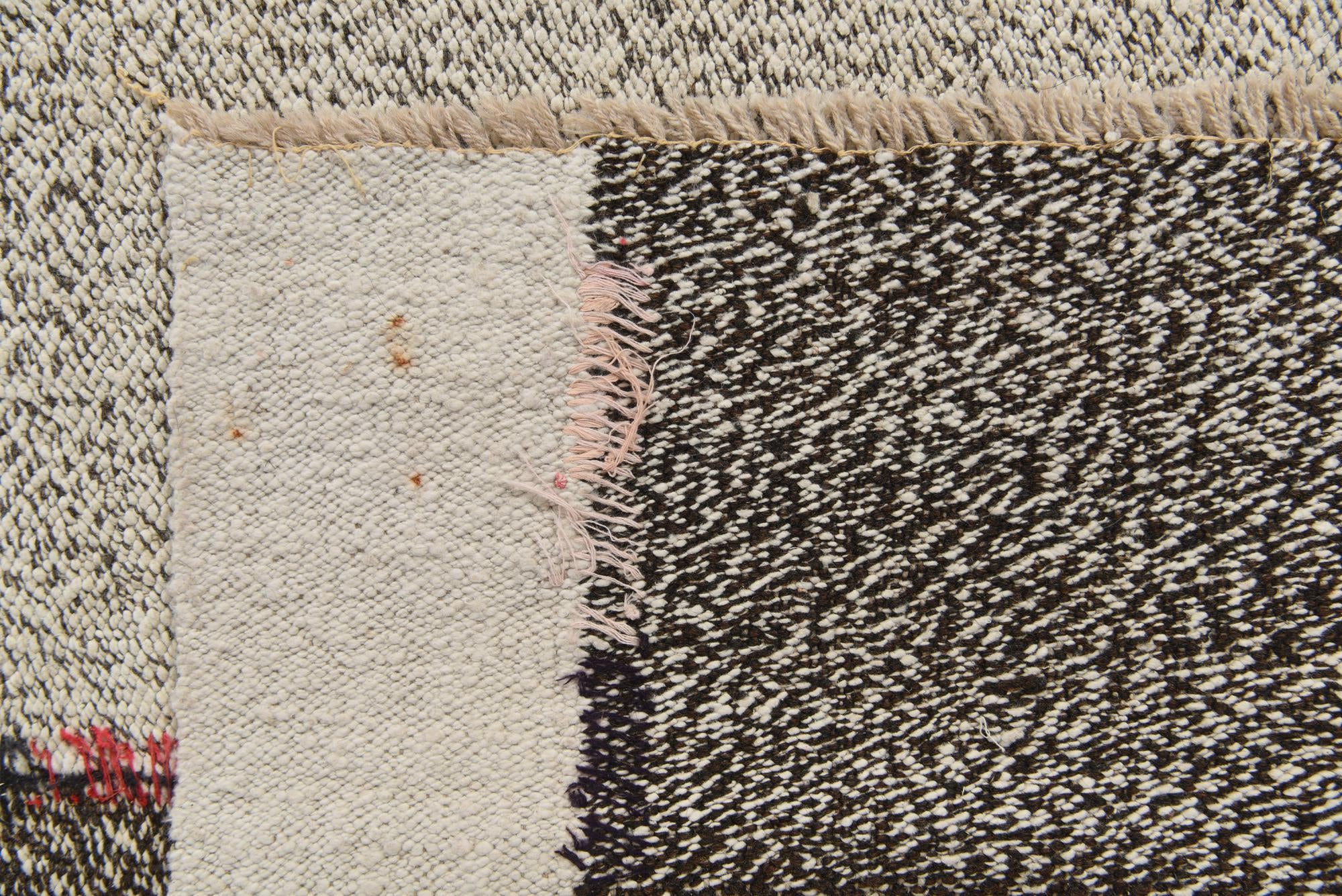 7' x 9' 4 Hand Woven Darya Wool Rug