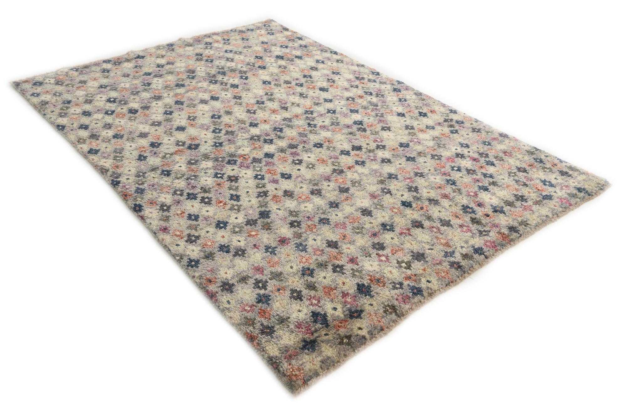 5' 5 x 8' Hand Knotted Darya Wool Rug