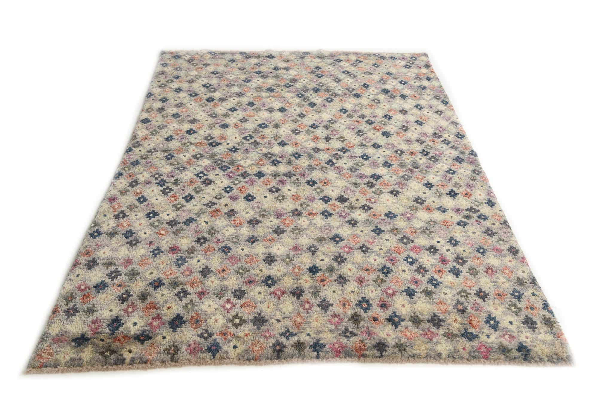 5' 5 x 8' Hand Knotted Darya Wool Rug