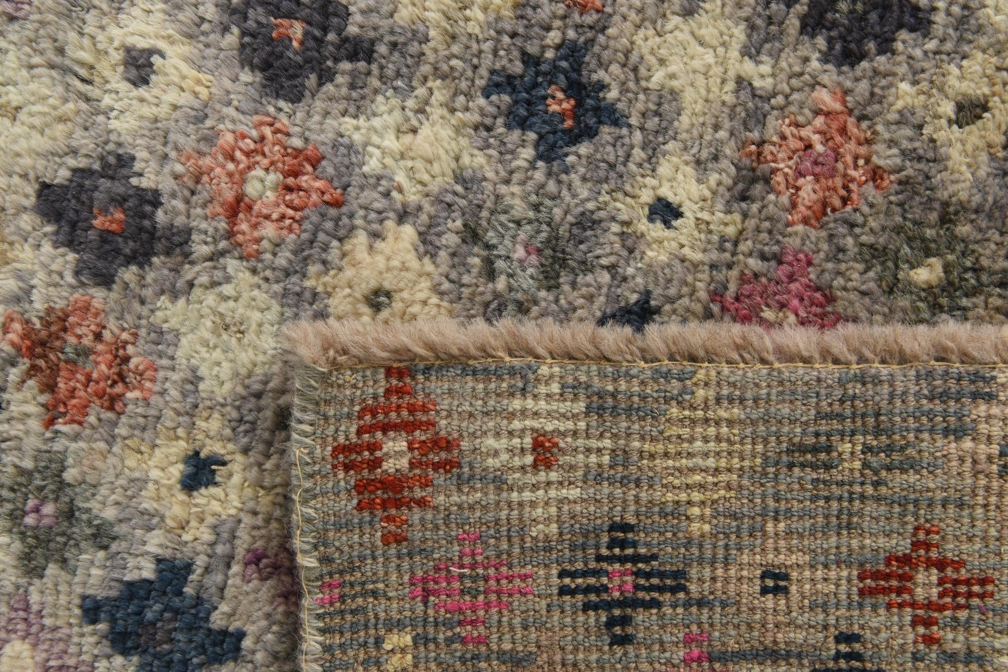 5' 5 x 8' Hand Knotted Darya Wool Rug