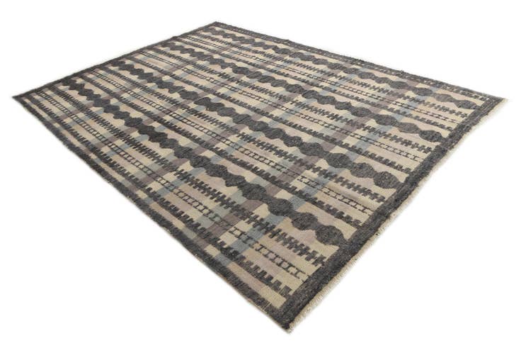 Detail image of 7' 10 x 10' 7 Hand Knotted Darya Wool Rug