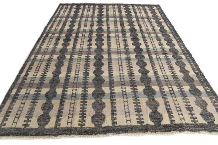 Detail image of 7' 10 x 10' 7 Hand Knotted Darya Wool Rug