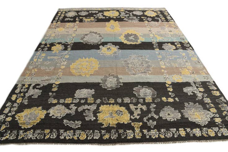 Detail image of 8' 2 x 10' 7 Hand Knotted Darya Wool Rug