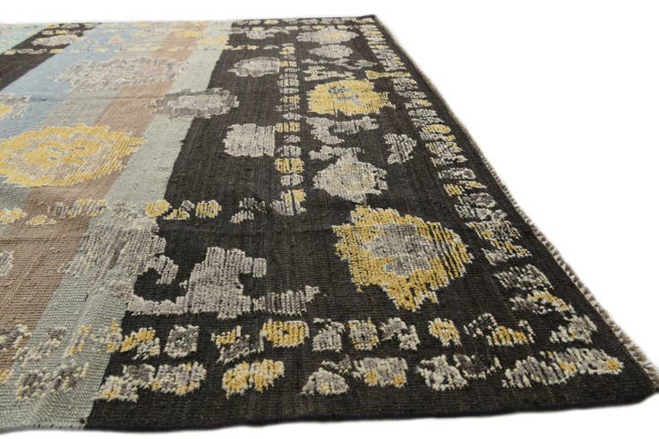 Detail image of 8' 2 x 10' 7 Hand Knotted Darya Wool Rug