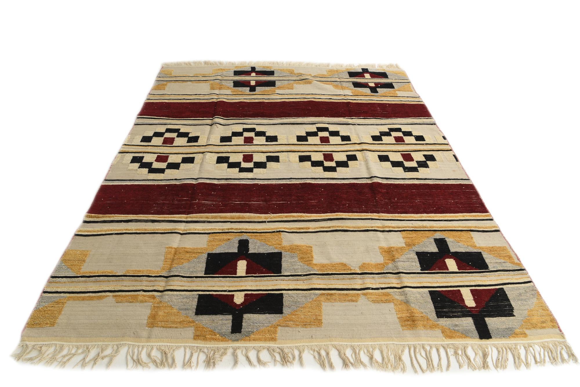 8' 1 x 10' 2 Hand Knotted Darya Wool Rug