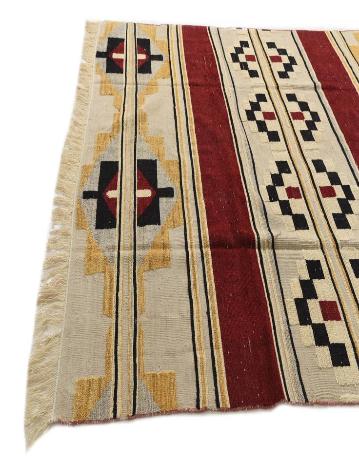 Detail image of 8' 1 x 10' 2  Hand Knotted Darya Wool Rug