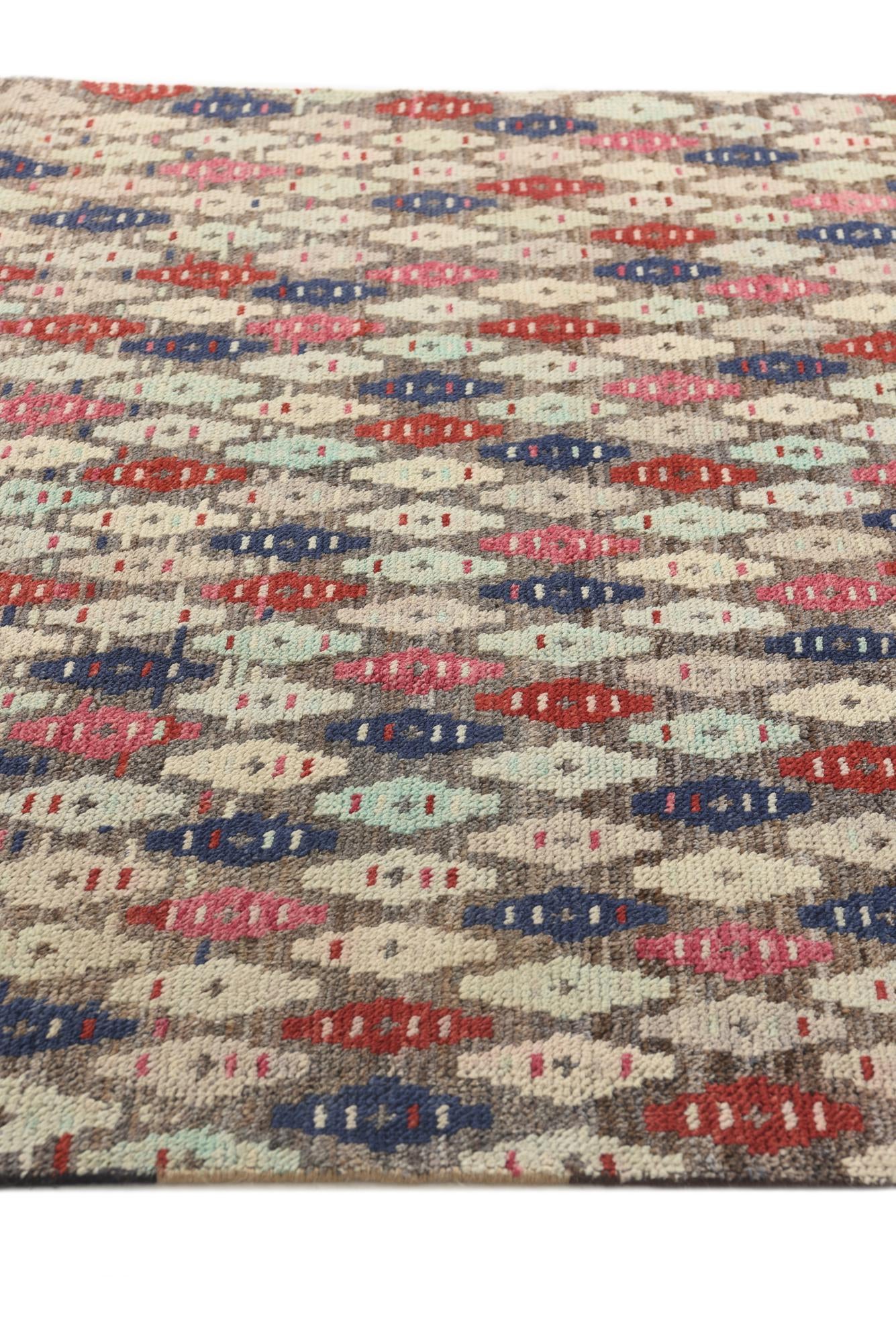 5' 5 x 8' 2 Hand Knotted Darya Wool Rug