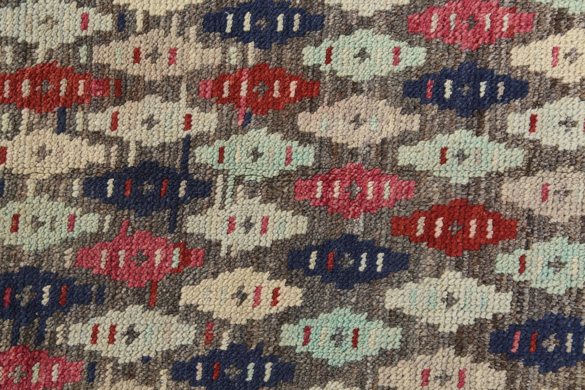 5' 5 x 8' 2 Hand Knotted Darya Wool Rug