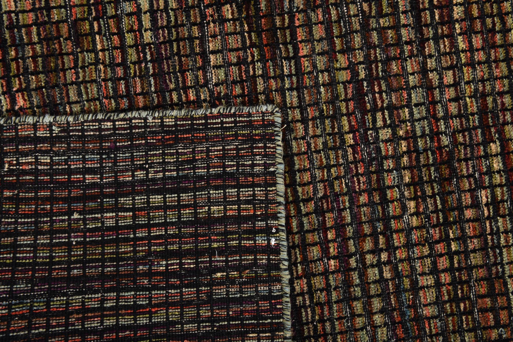 5' 7 x 8' Hand Knotted Darya Wool Rug