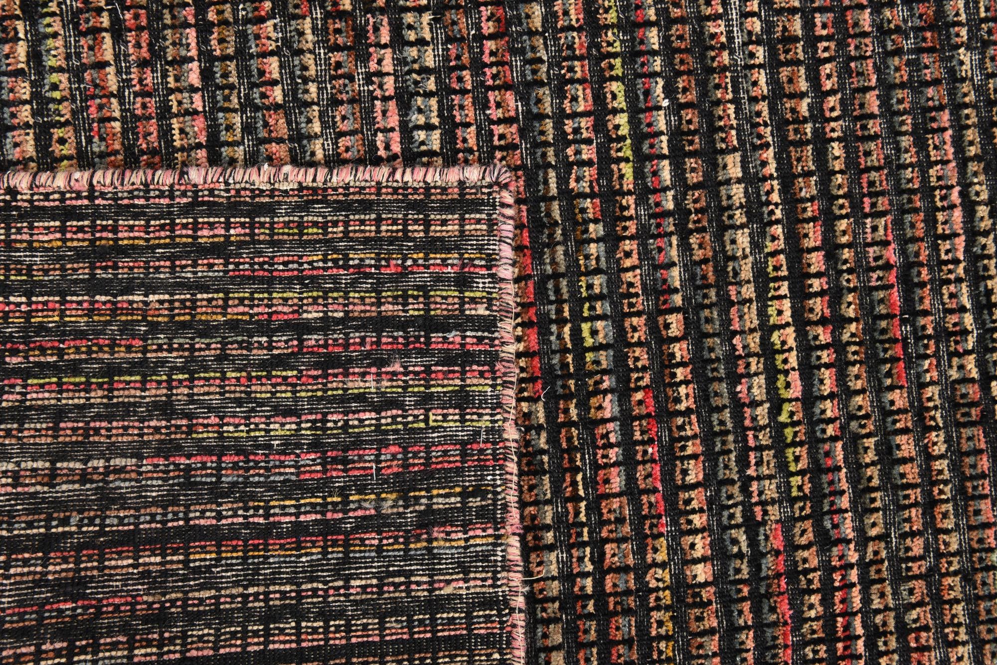 5' 8 x 7' 8 Hand Knotted Darya Wool Rug
