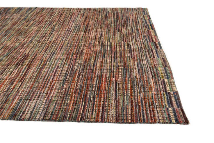 Detail image of 6' 5 x 9' 10 Hand Knotted Darya Wool Rug