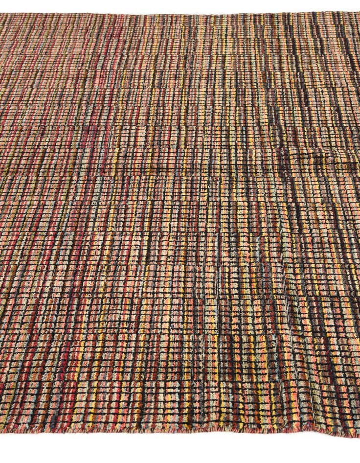 Detail image of 6' 4 x 9' 8  Hand Knotted Darya Wool Rug