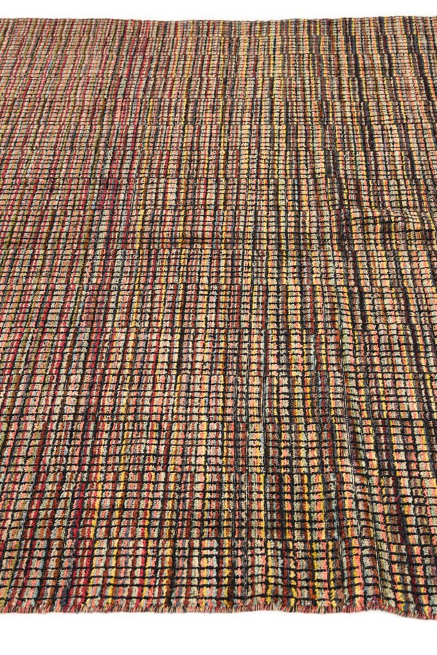 Detail image of 6' 4 x 9' 8 Hand Knotted Darya Wool Rug