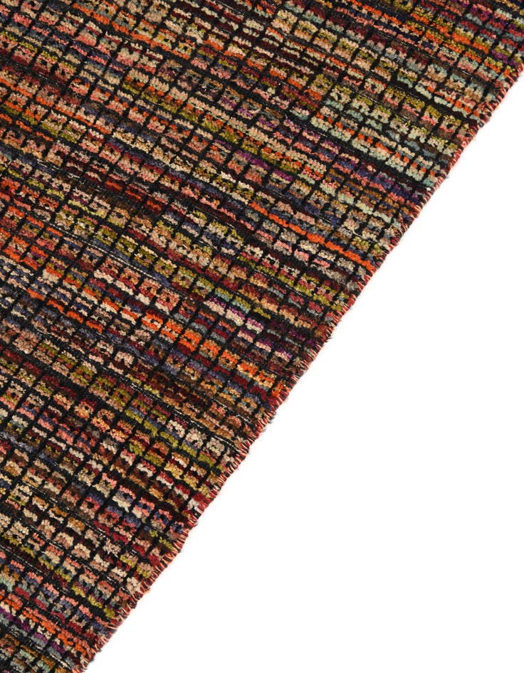 Detail image of 5' x 7' 4  Hand Knotted Darya Wool Rug