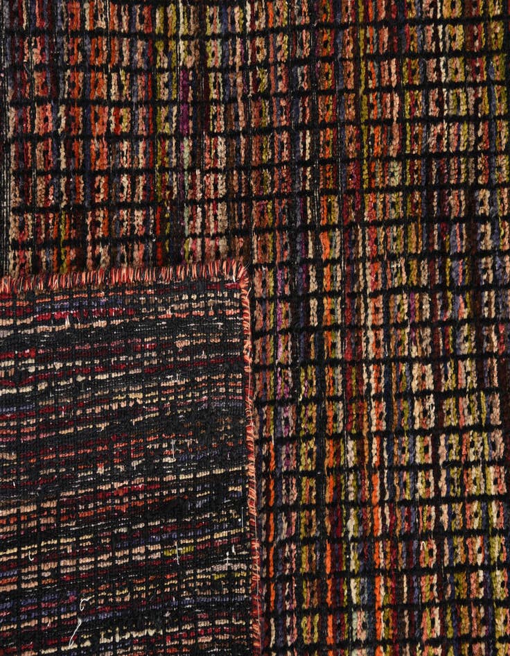 Detail image of 5' x 7' 4  Hand Knotted Darya Wool Rug