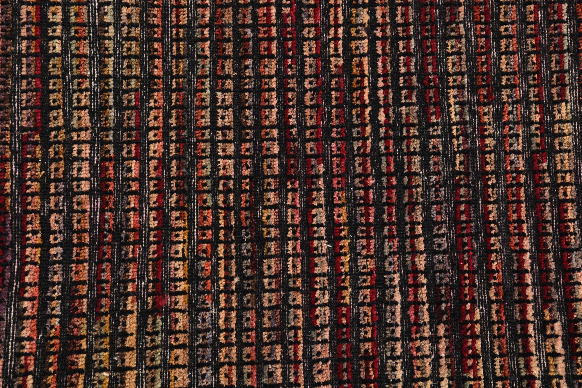5' 6 x 8' Hand Knotted Darya Wool Rug