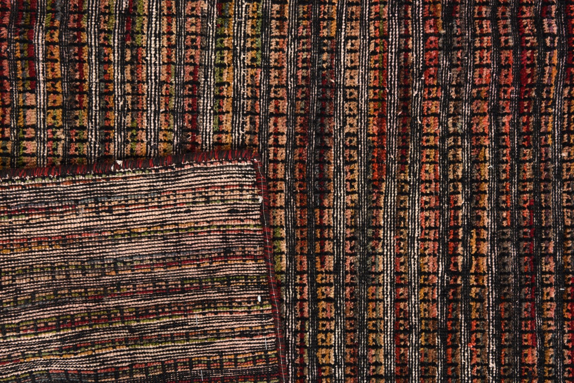 5' 6 x 8' Hand Knotted Darya Wool Rug