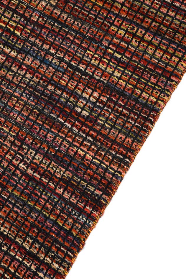 Detail image of 6' 4 x 10' 8 Hand Knotted Darya Wool Rug
