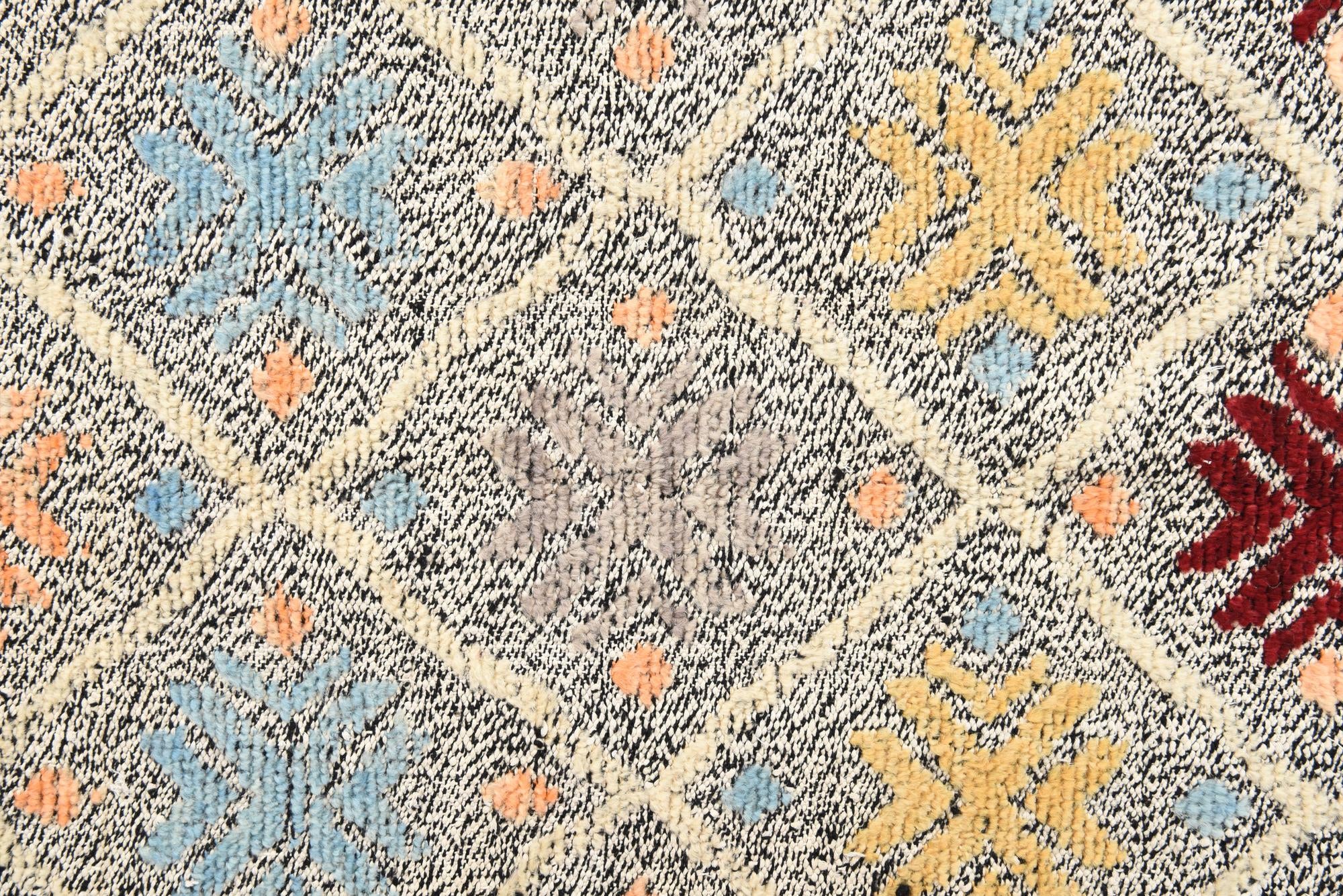 4' 11 x 7' 1 Hand Knotted Darya Wool Rug