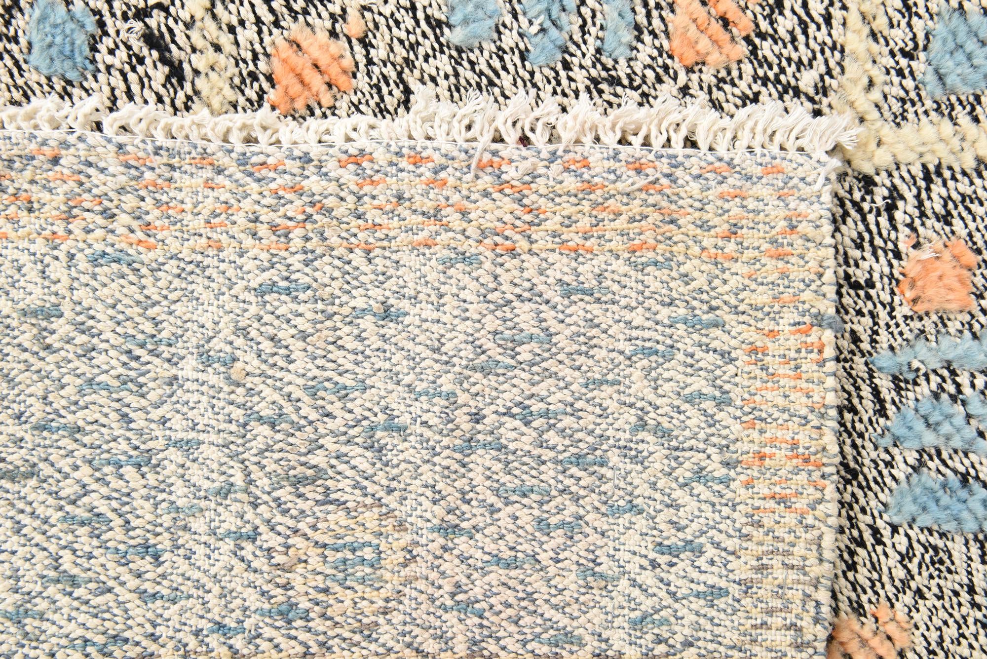 4' 11 x 7' 1 Hand Knotted Darya Wool Rug