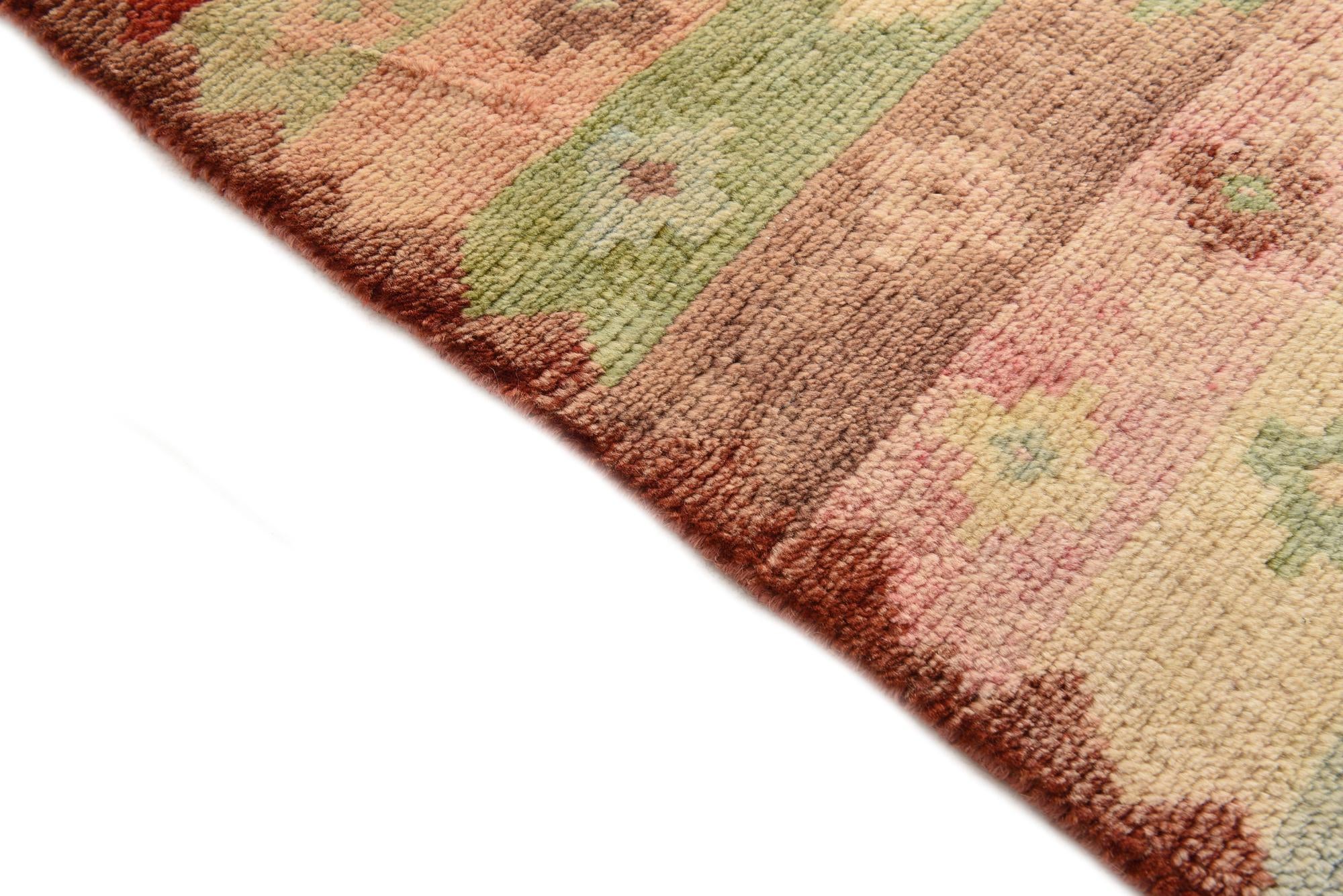5' 6 x 6' 11 Hand Knotted Darya Wool Rug