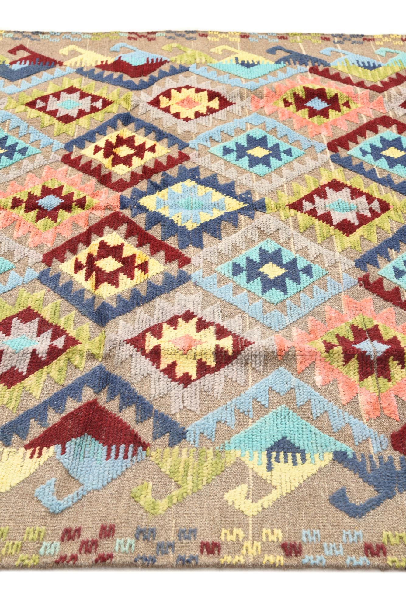 5' 11 x 8' 6 Hand Knotted Darya Wool Rug