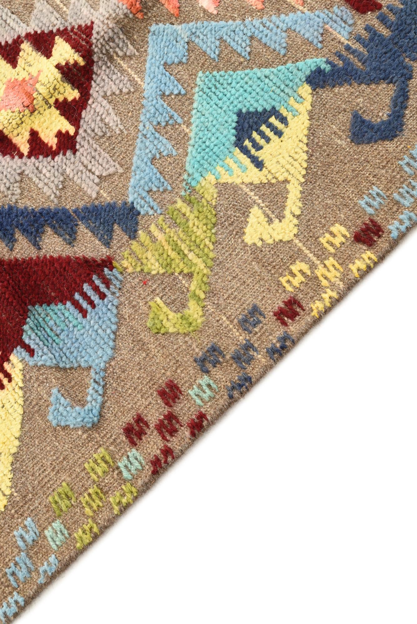 5' 11 x 8' 6 Hand Knotted Darya Wool Rug