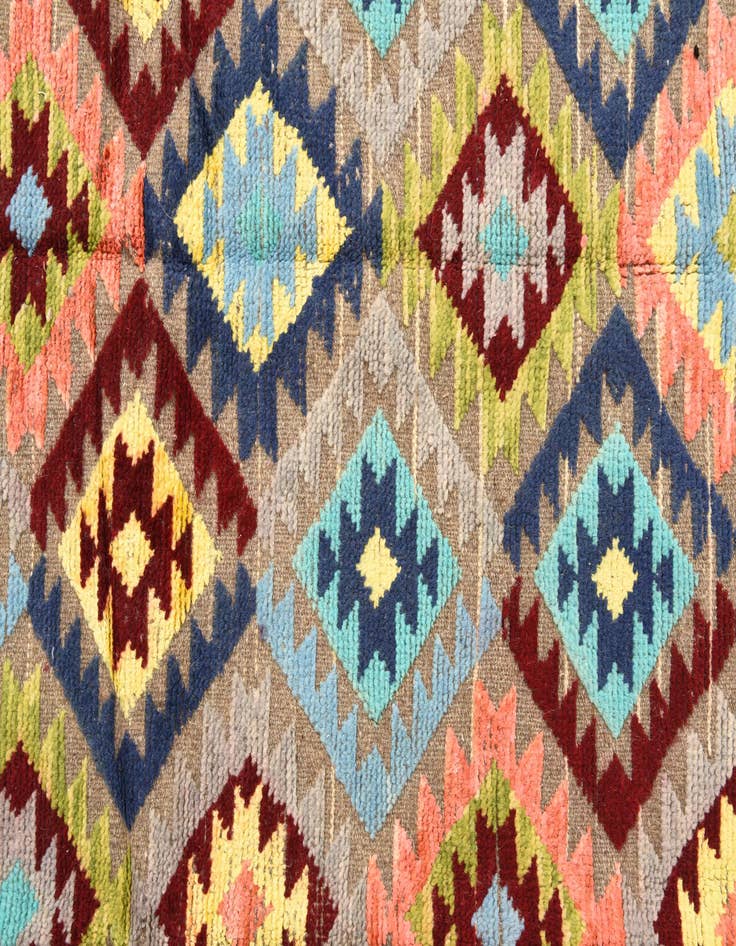 Detail image of 5' 11 x 8' 6  Hand Knotted Darya Wool Rug