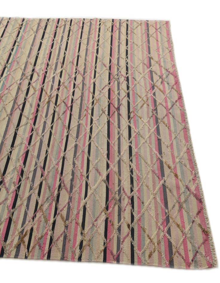 Detail image of 6' 3 x 10' 3 Hand Knotted Darya Wool Rug