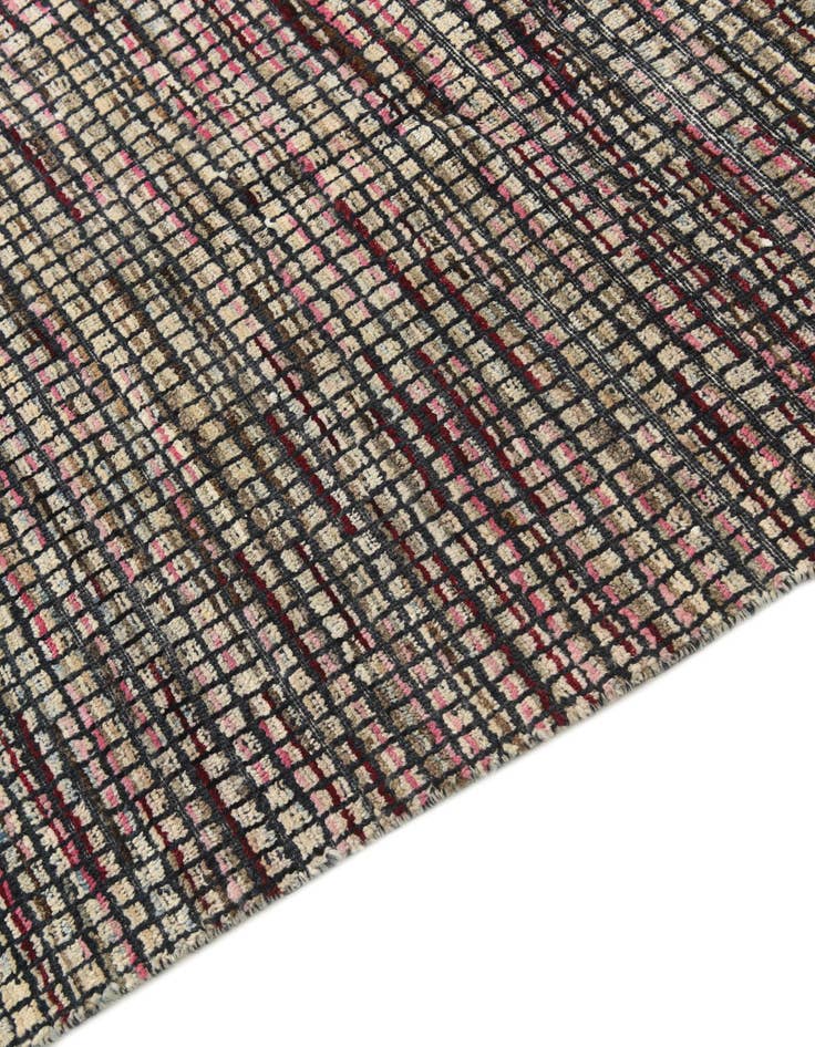 Detail image of 5' 5 x 8' 3  Hand Knotted Darya Wool Rug