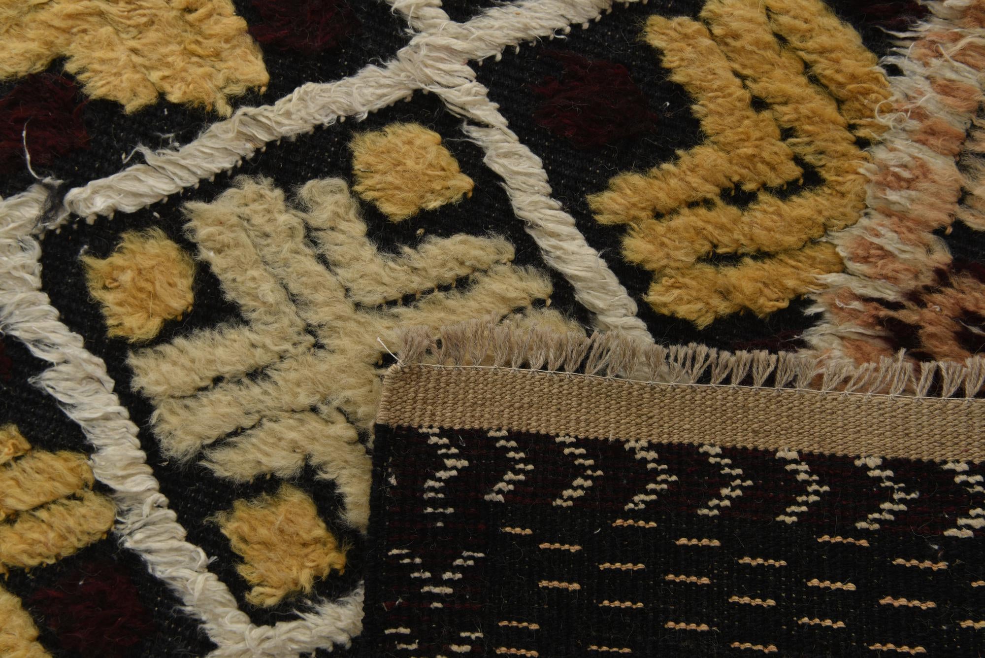 8' 1 x 10' 4 Hand Knotted Darya Wool Rug