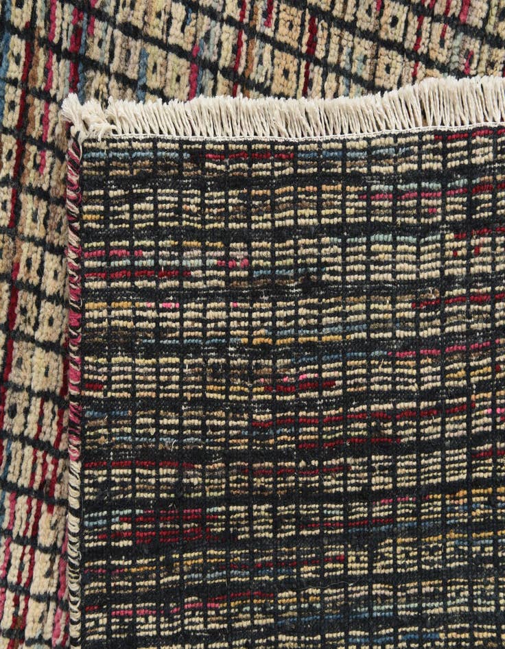 Detail image of 5' 6 x 8' 1  Hand Knotted Darya Wool Rug