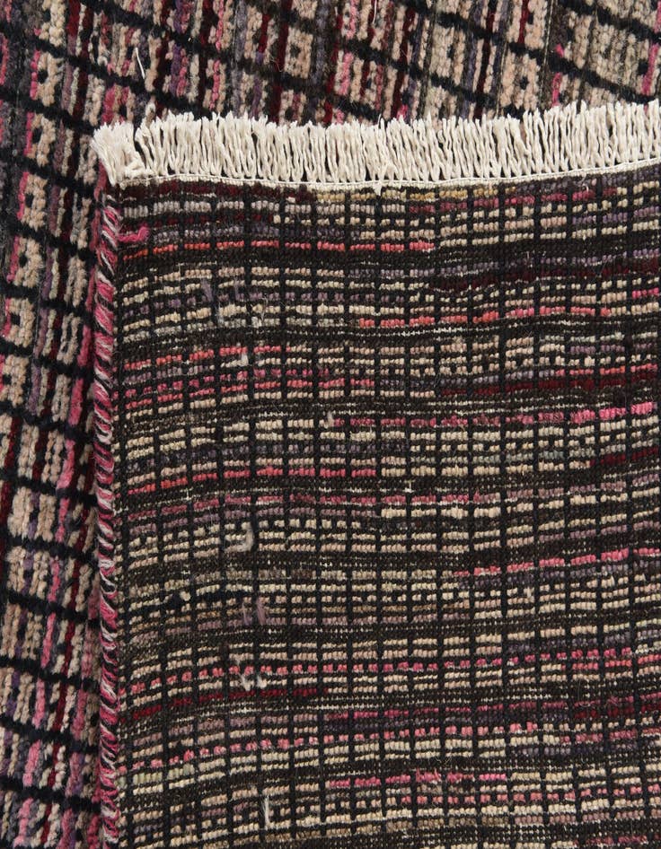 Detail image of 5' 6 x 7' 9  Hand Knotted Darya Wool Rug