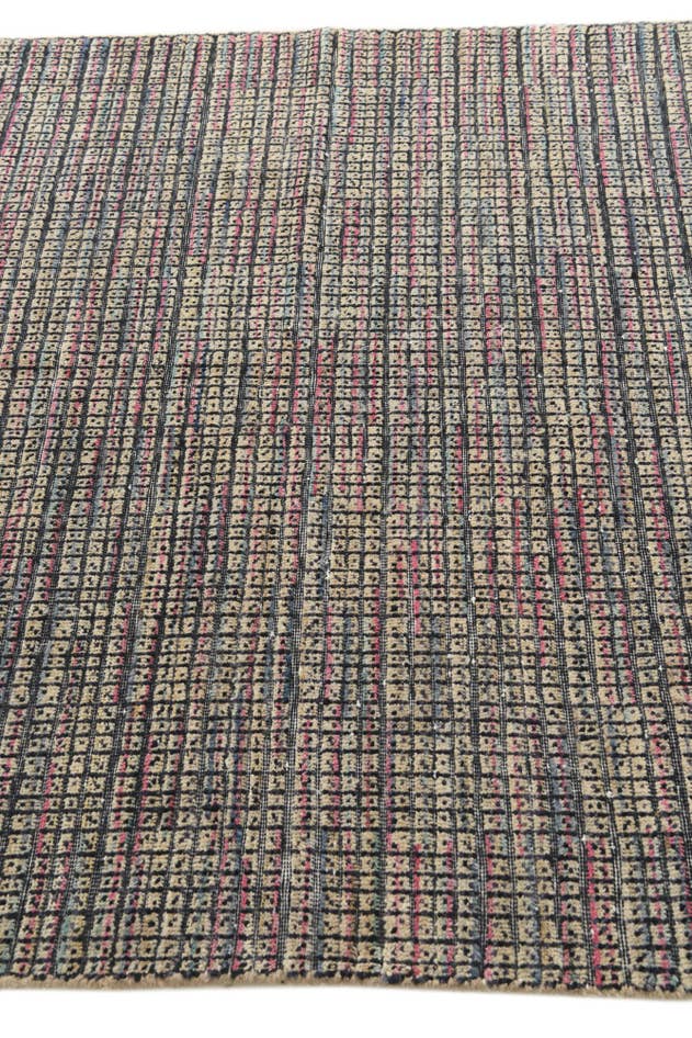 Detail image of 4' 9 x 6' 3 Hand Knotted Darya Wool Rug