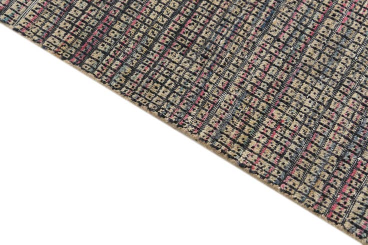 Detail image of 4' 9 x 6' 3 Hand Knotted Darya Wool Rug