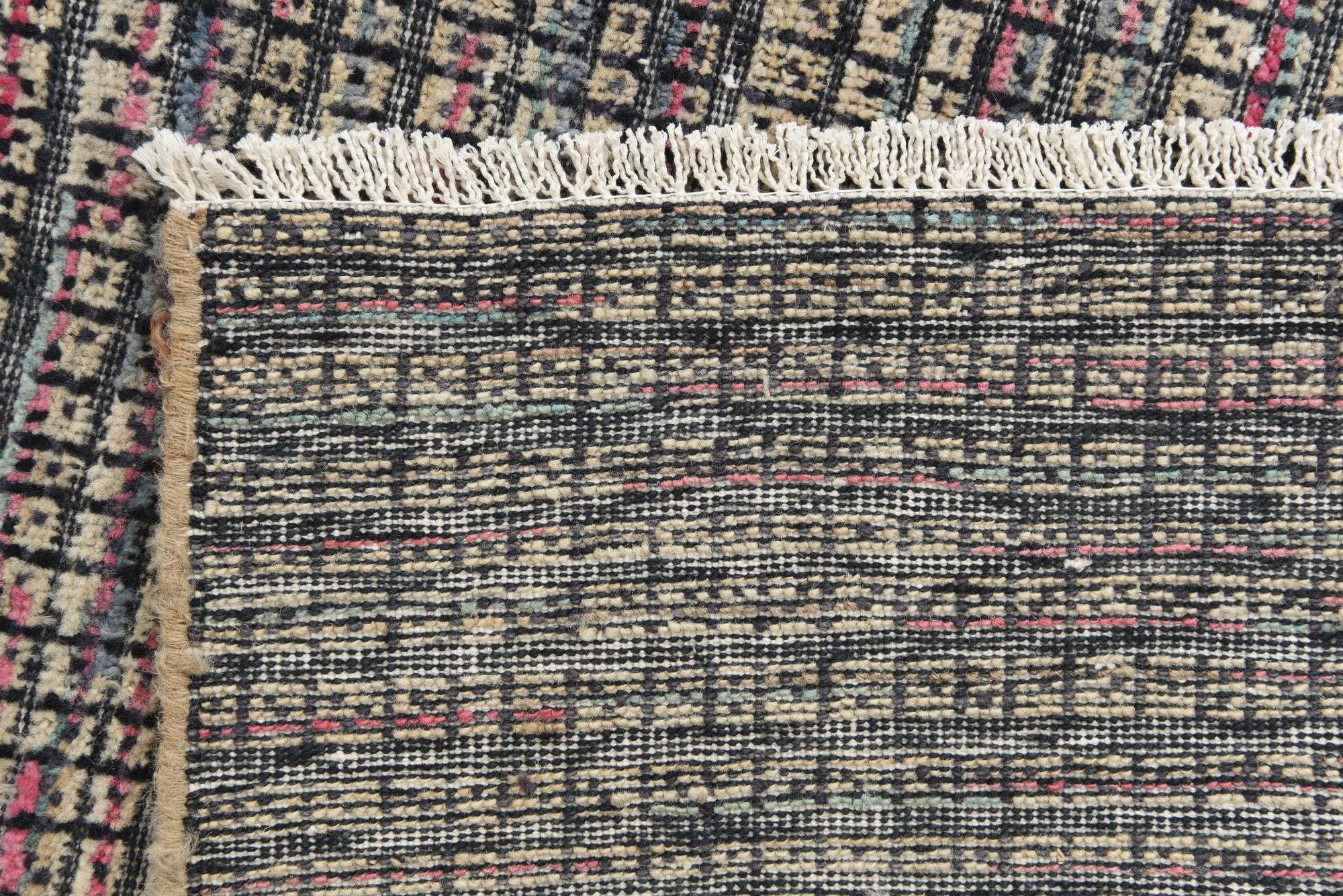 4' 9 x 6' 3 Hand Knotted Darya Wool Rug