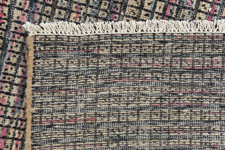 Detail image of 4' 9 x 6' 3 Hand Knotted Darya Wool Rug