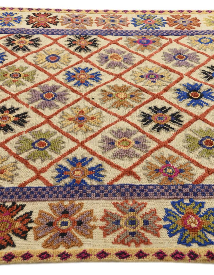 Detail image of 5' 7 x 8' 1  Hand Knotted Darya Wool Rug