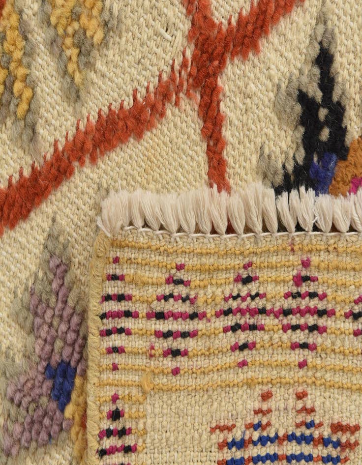 Detail image of 5' 7 x 8' 1  Hand Knotted Darya Wool Rug