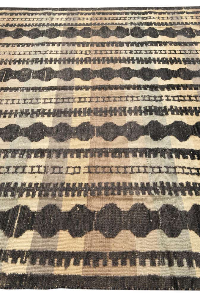 7' 10 x 10' 5 Hand Knotted Darya Wool Rug
