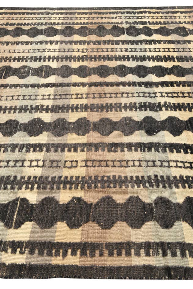 Detail image of 7' 10 x 10' 5 Hand Knotted Darya Wool Rug