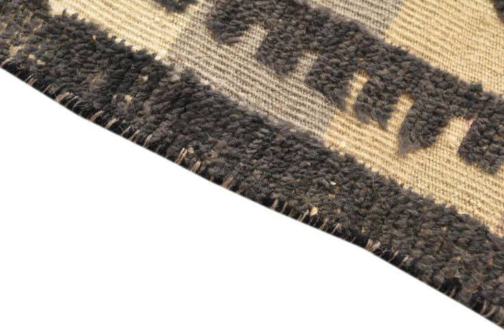 Detail image of 7' 10 x 10' 5 Hand Knotted Darya Wool Rug