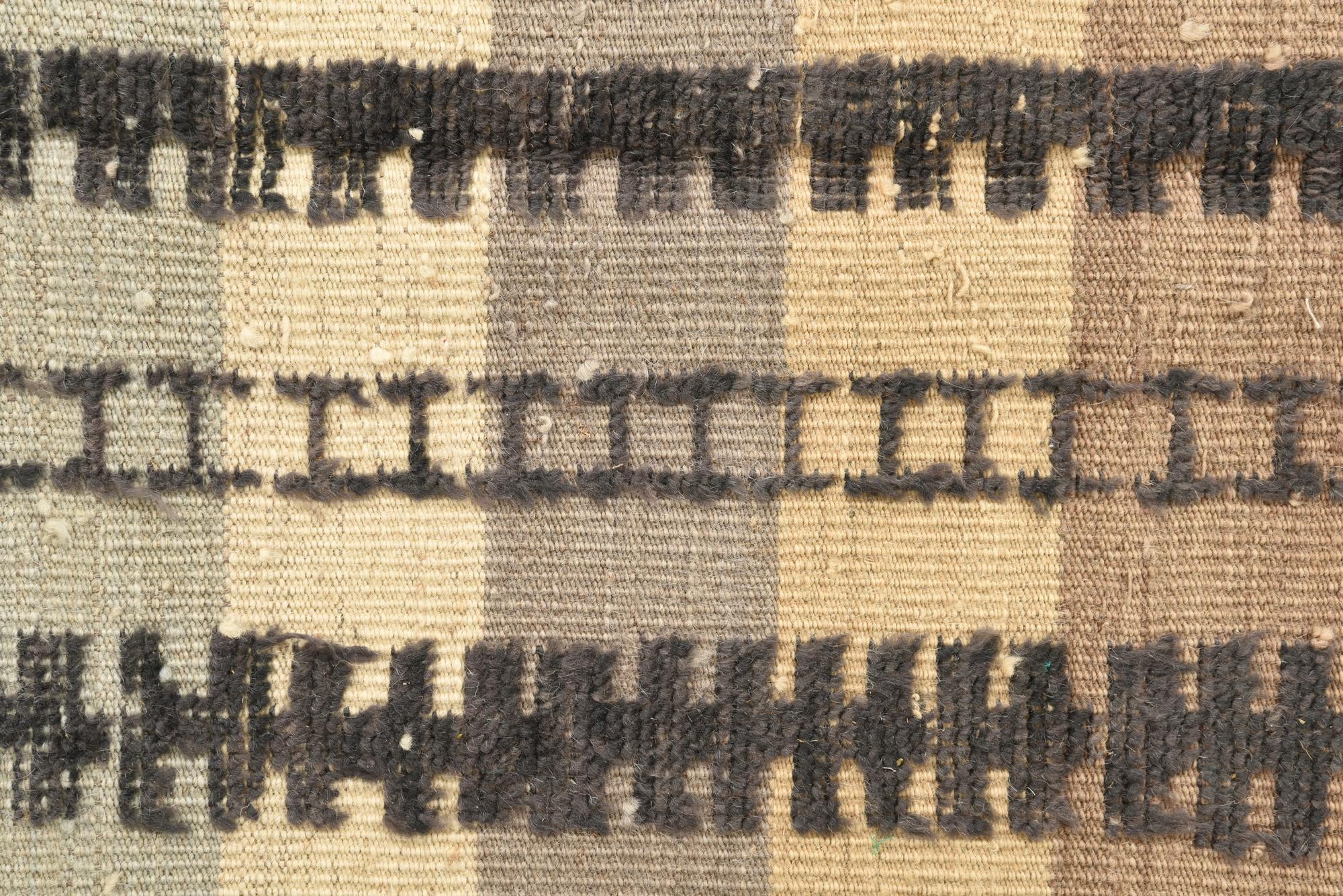 7' 10 x 10' 5 Hand Knotted Darya Wool Rug