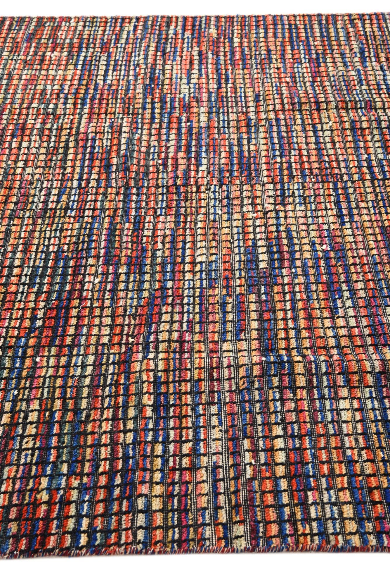 5' 9 x 9' Hand Knotted Darya Wool Rug
