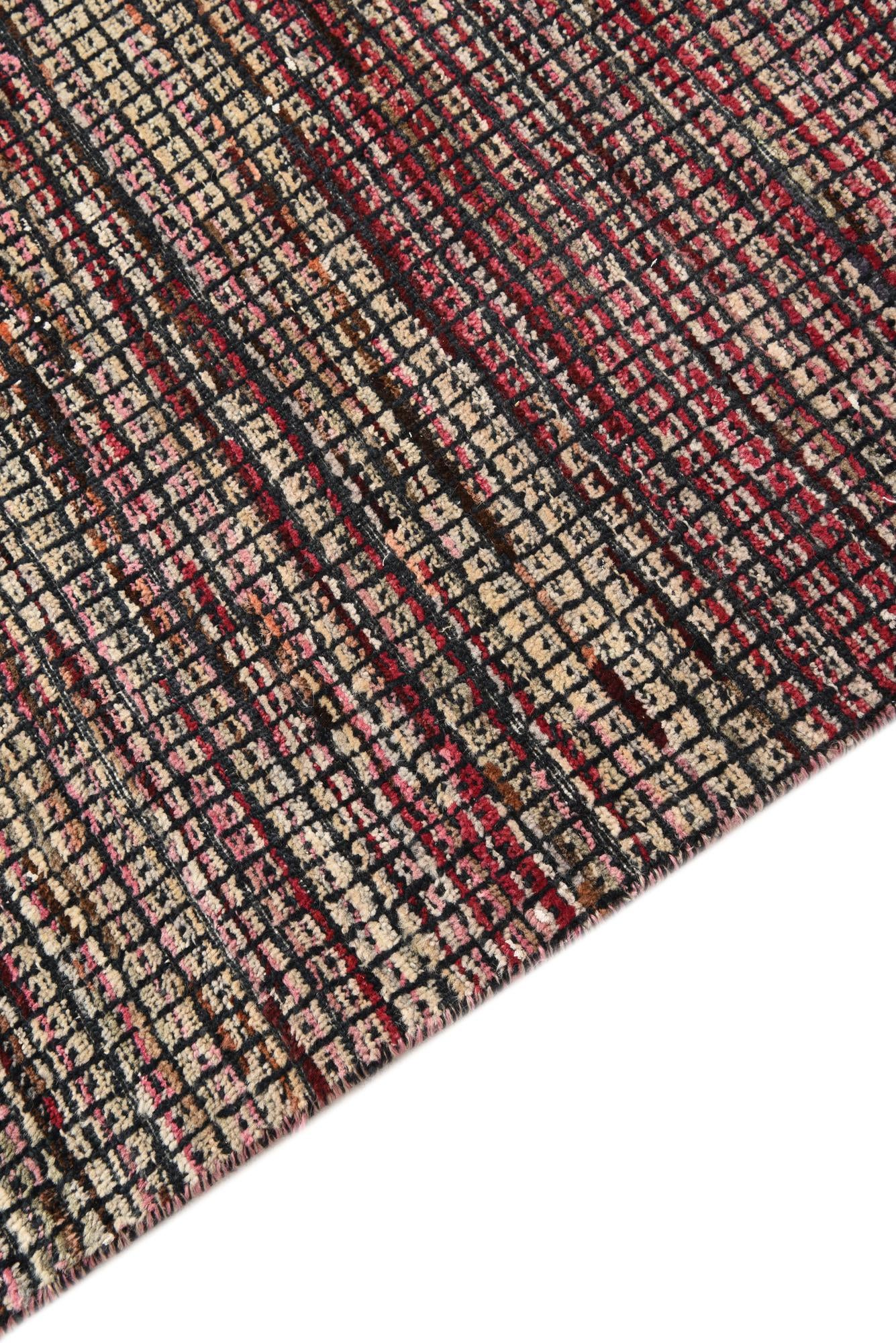 5' 6 x 8' 2 Hand Knotted Darya Wool Rug
