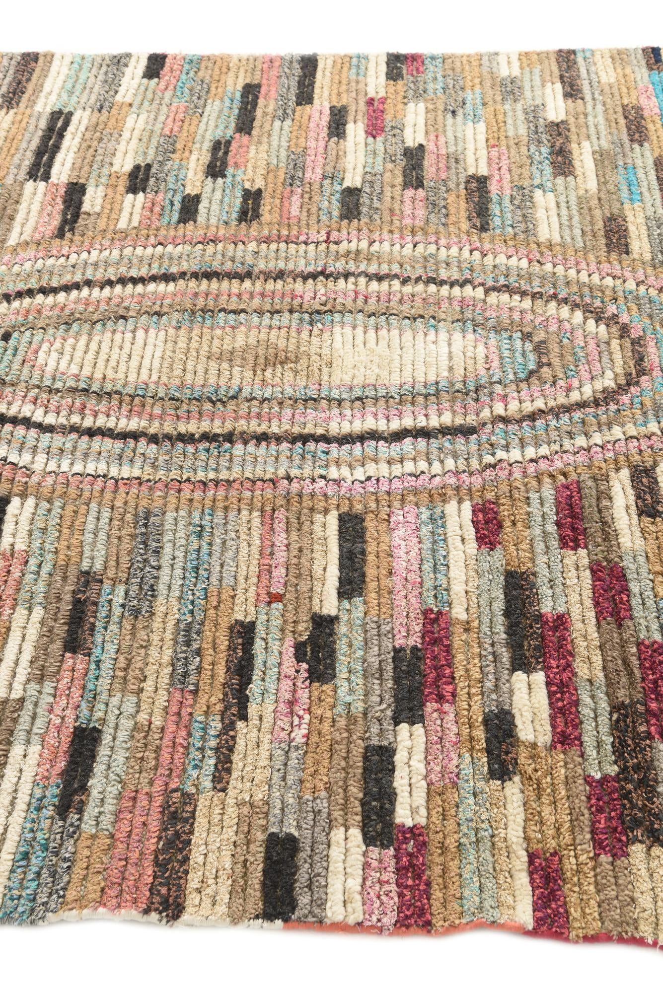 6' 1 x 9' 7 Hand Knotted Darya Wool Rug
